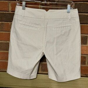 🛍️Never worn  Express Designstudio  stripped shorts Size 6